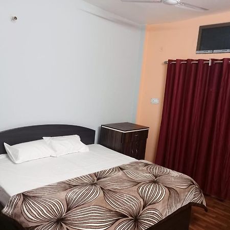 Shri Niwas Homestay Ayodhya Buitenkant foto