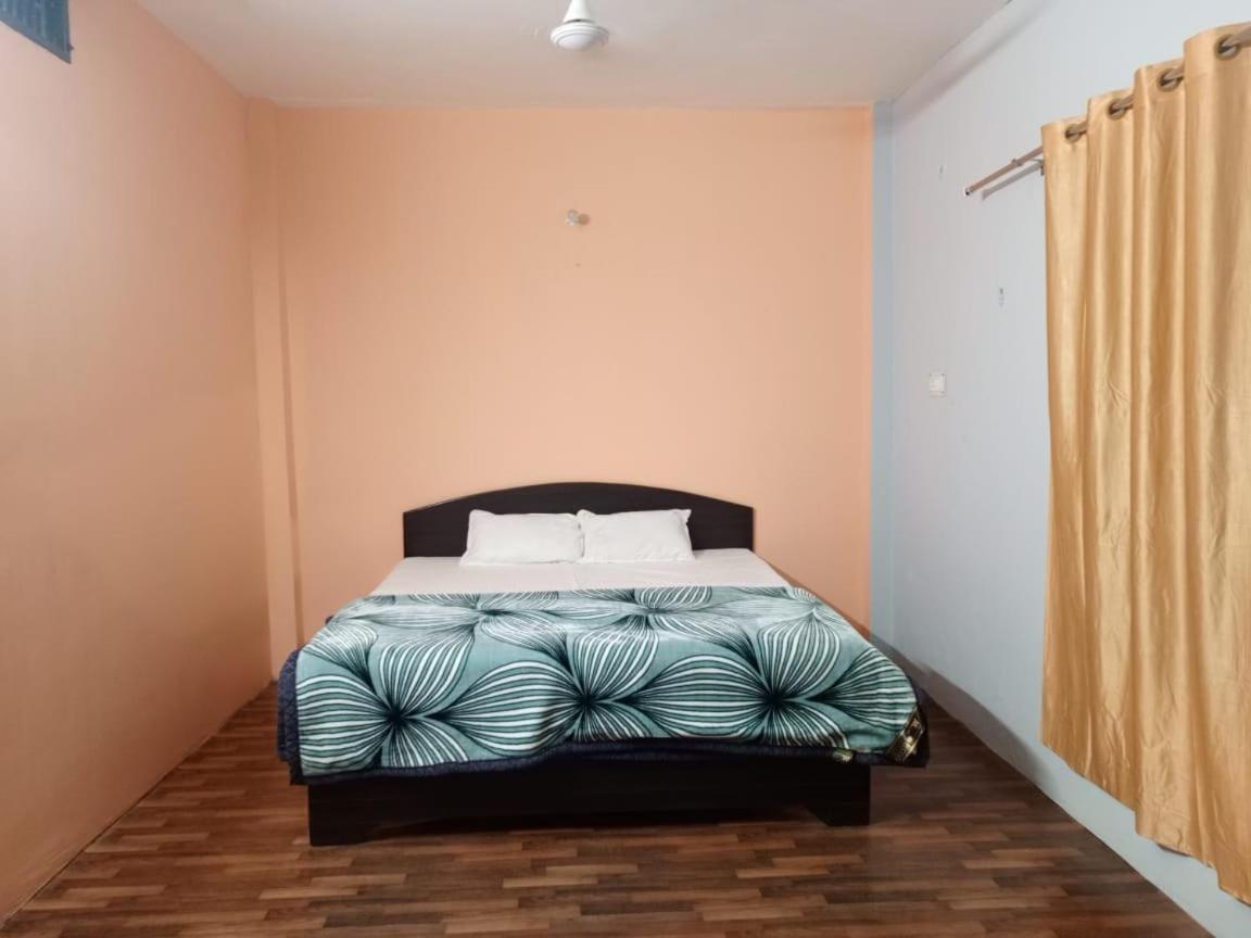 Shri Niwas Homestay Ayodhya Buitenkant foto